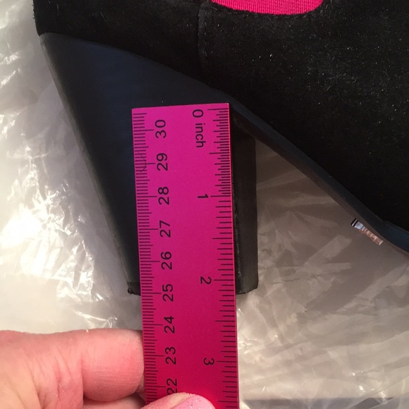 Victoria's Secret - Suede Leather Ankle Boots, 9 - Picture 4 of 5